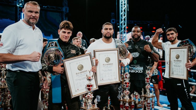 SENSHI 23 отличи Чавес, Сампери и Азузи със специални награди (СНИМКИ)