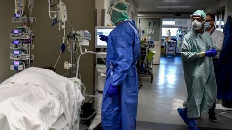 Коронавирусът не празнува! Мед. сестра почина след повторно заразяване