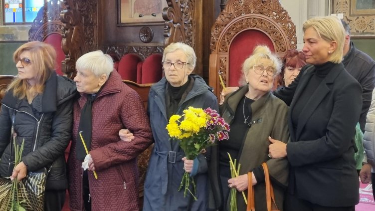 Стотици се сбогуваха с Янка Рупкина