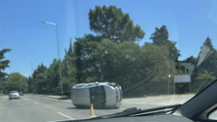 Кола се обърна на "Евксиноград"