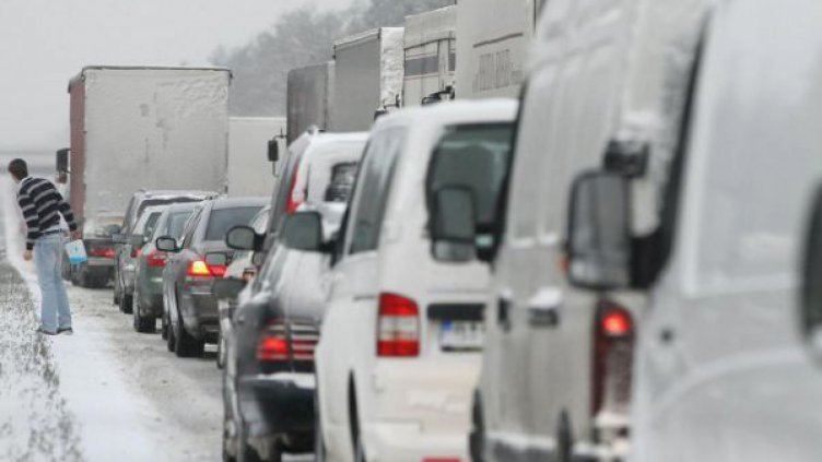 КАТ: Тръгнете по-рано и внимавайте!