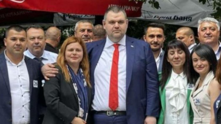 Чистката в ДПС продължава: Айсел Руфад последва Филиз Хюсменова 