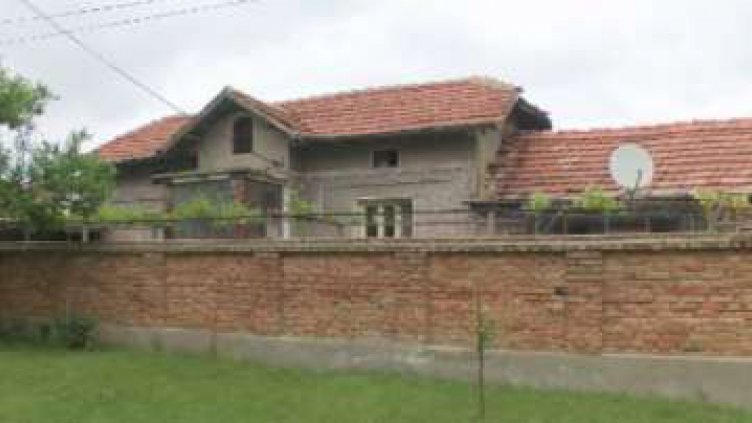 Бабата на убиеца от с. Правда: Той много обичаше приятелката си, не знам какво стана