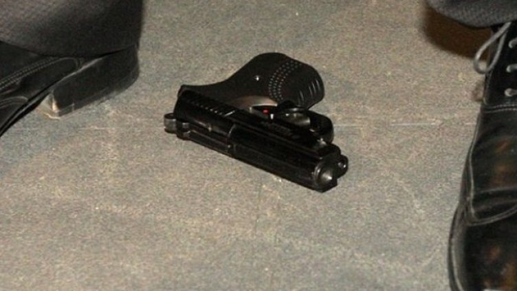 Мъж застреля позната на улицата