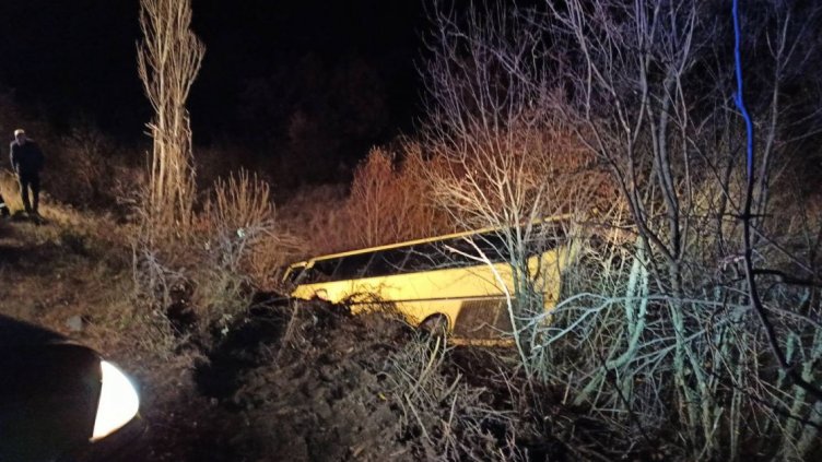 Автобус се метна в пропаст до Свиленград. Има жертва и ранени пътници