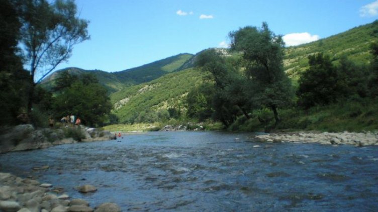 Труп на мъж изплува в Осъм край Ловеч