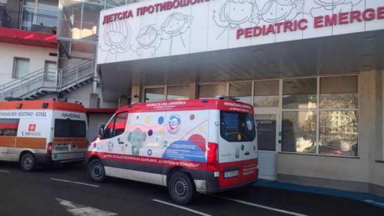 Новата неонатална линейка пътува от Варна до София в помощ на новородено бебе