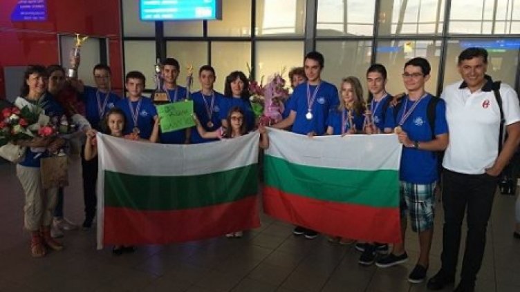 Български математици обраха наградите на световно състезание  