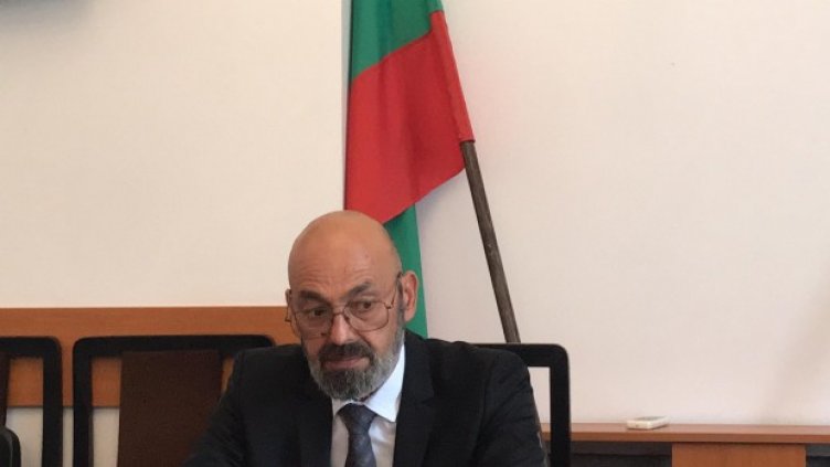 Областният управител сезира прокуратурата за нерегламентирано ограничаване на достъпа до буните в с. Кранево 