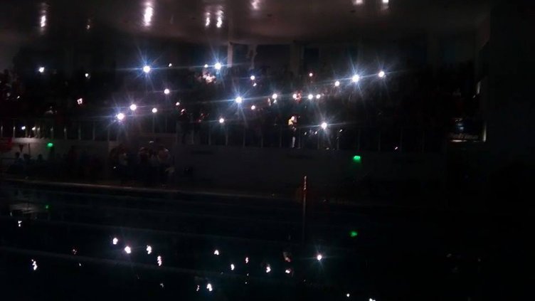 Близо 1000 души са на тъмно от два часа в "Спортпалас"