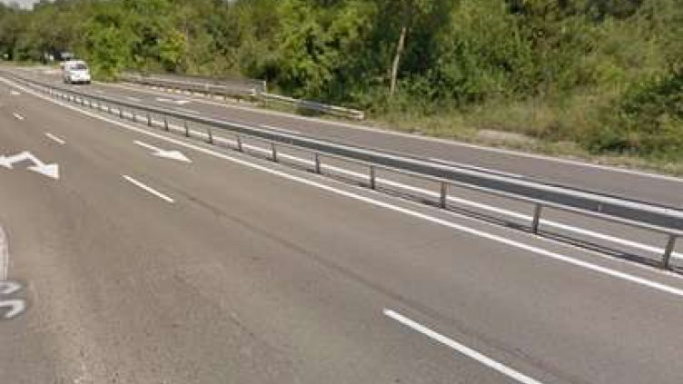 Родители на деца с увреждания блокираха пътя Бургас-Созопол