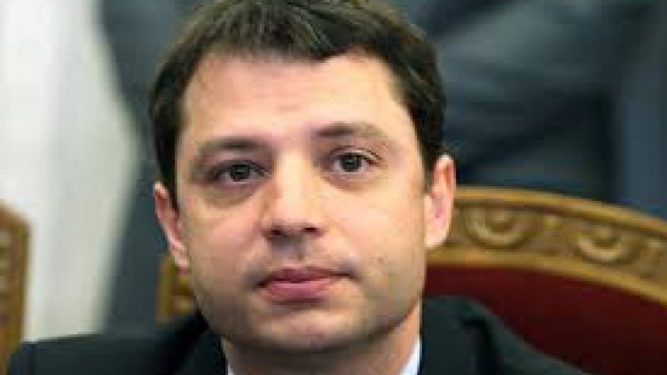 Наказват ЕРП-тата при фактури на тока за над 30 дни