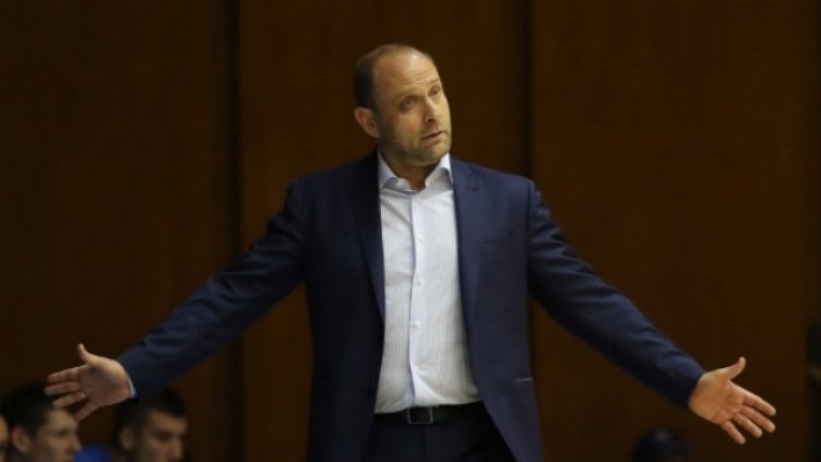 Колоритната легенда на баскетбола Тити Папазов на 51