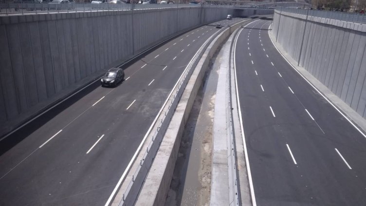 Нетърпеливи шофьори пробваха новия бул. „Левски” преди отварянето му (СНИМКИ)