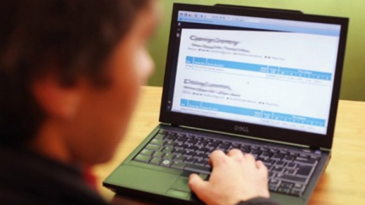 Всяко дете между 9 и 17 г. – виси в нета!