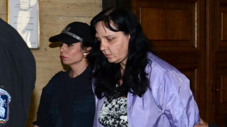 Адвокатът на акушерката: Не съм гледал записите!