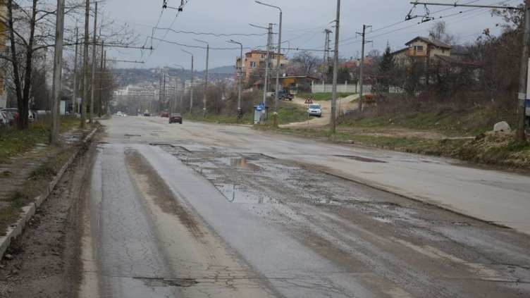 Започна ремонтът на бул. Трети март&ldquo;