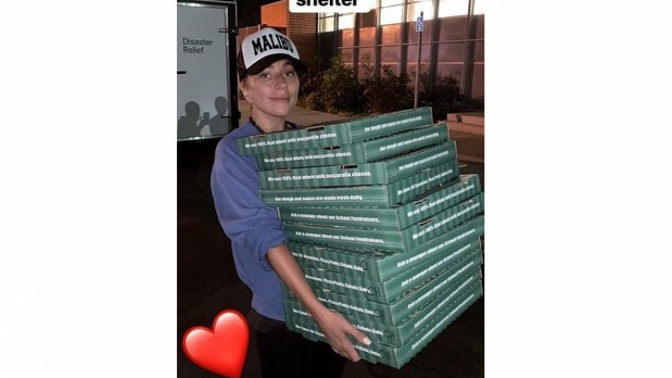 Лейди Гага помага на бедстващите в Калифорния