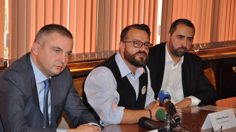 снимки: Пламен Гутинов