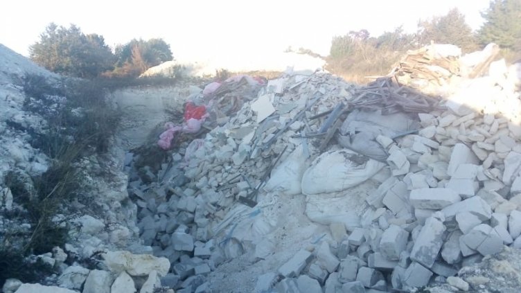 Незаконно сметище се появи край с. Осеново