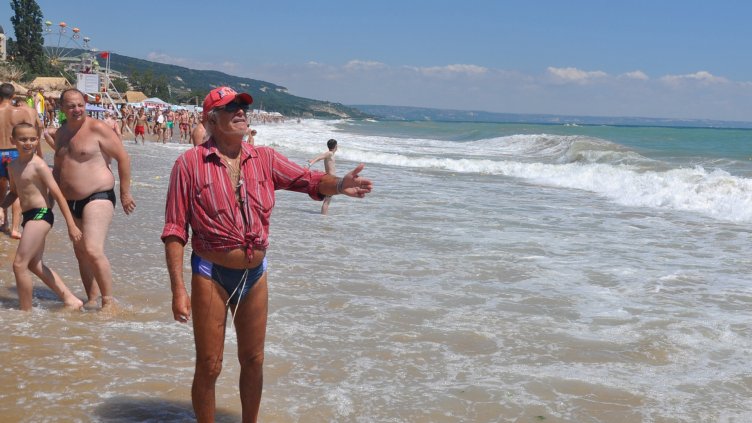 За Варна недостигат 100 водни спасители