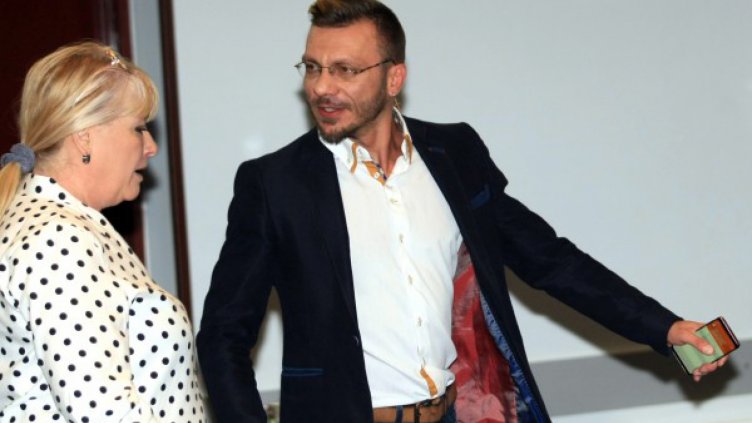 Медици ще дават съвети по телефона