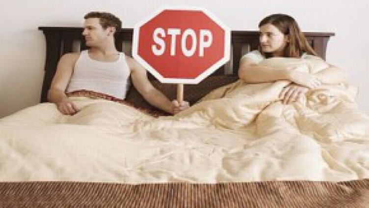 Младеж нахлу в стаята на гаджето си