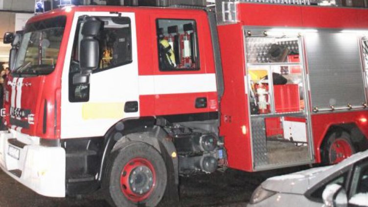 5-годишно заключи майка си, пожарникари я вадиха със стълба