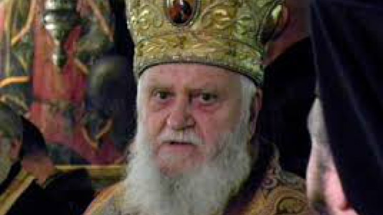 Калиник нареди да не споменават Симеон II във врачанските храмове