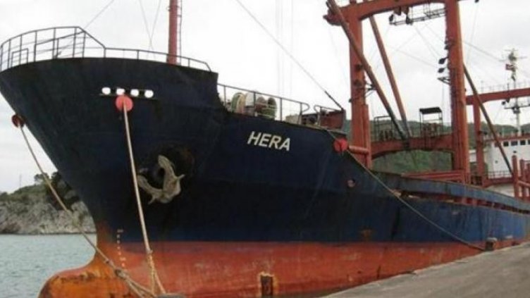 Съдът даде ход на разпоредителното заседание за кораба „Хера“, но спря наказателното производство