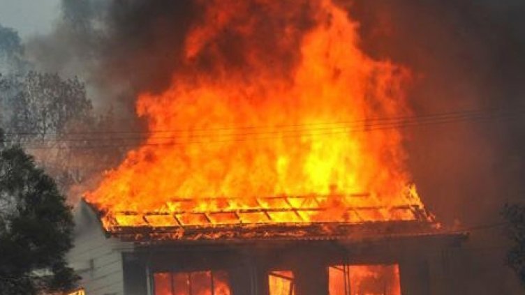 Горя къща в с. Генерал Киселово