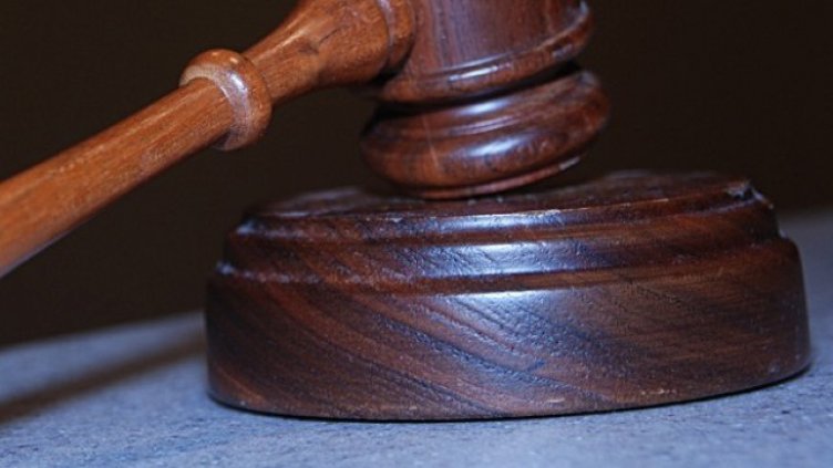 Обвинен в наркоразпространение остава в ареста