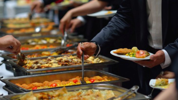 Юноши от Израел приети в болница в София