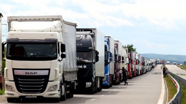 До седмица – празни рафтове. Превозвачи спират доставки на храни