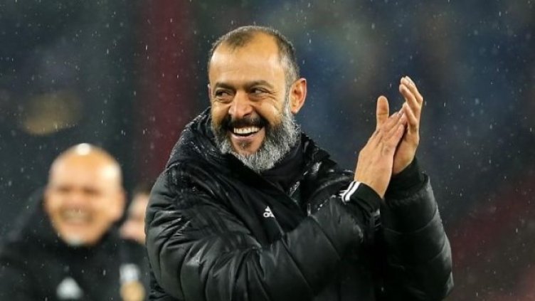 Забраниха на английски футболисти да посещават супермаркети