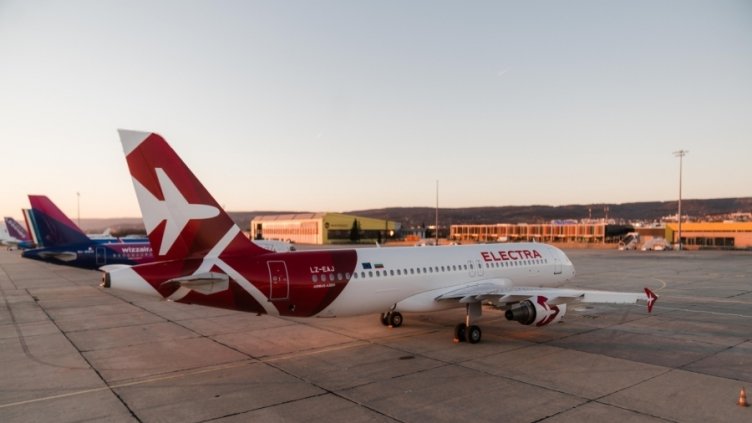 Българска авиокомпания спира полети от Германия до Варна и Бургас