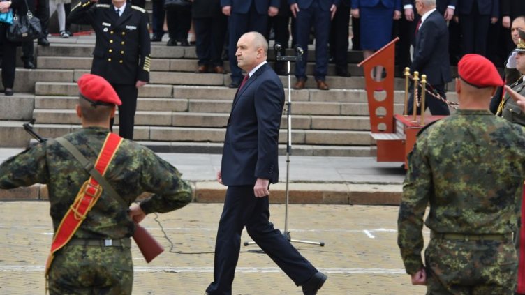 Президентът Радев: На Гергьовден отбелязваме единението на народ и армия