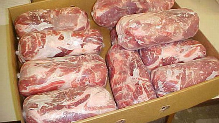 Близо 38 тона негодно месо е иззето от складове и магазини във Великотърновска област