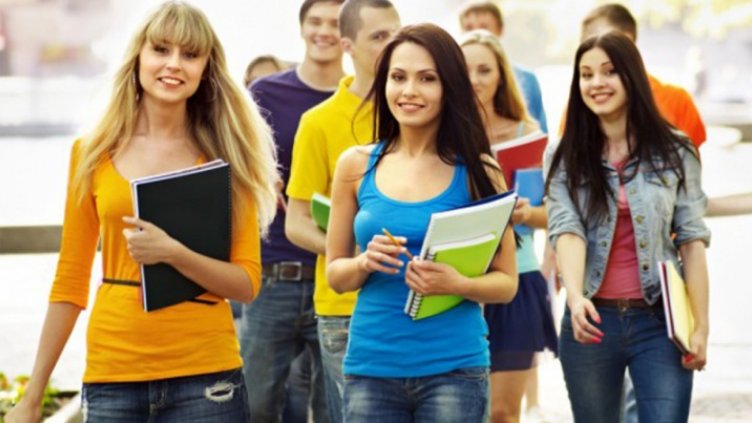 Студенти - на опашка за квартири