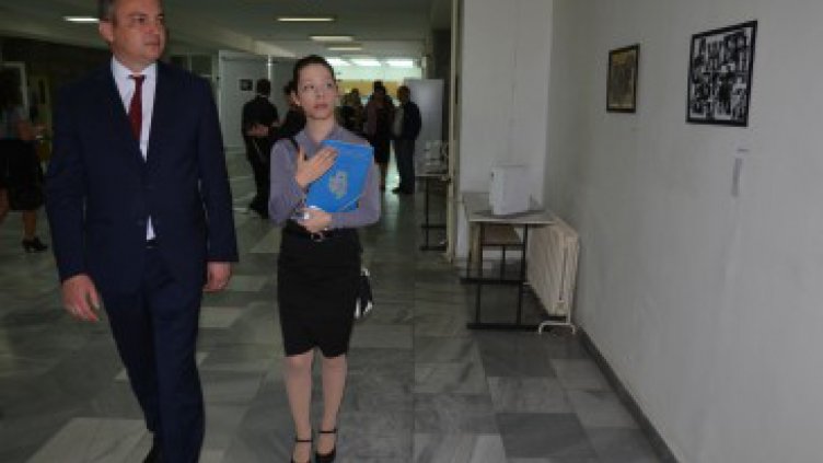 Студенти подредиха изложба за 24 май