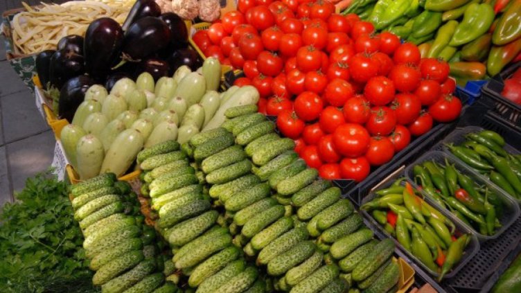 Цените на храните тръгнаха леко нагоре