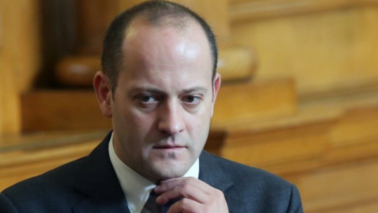 Радан Кънев представи договор за "нова република"  