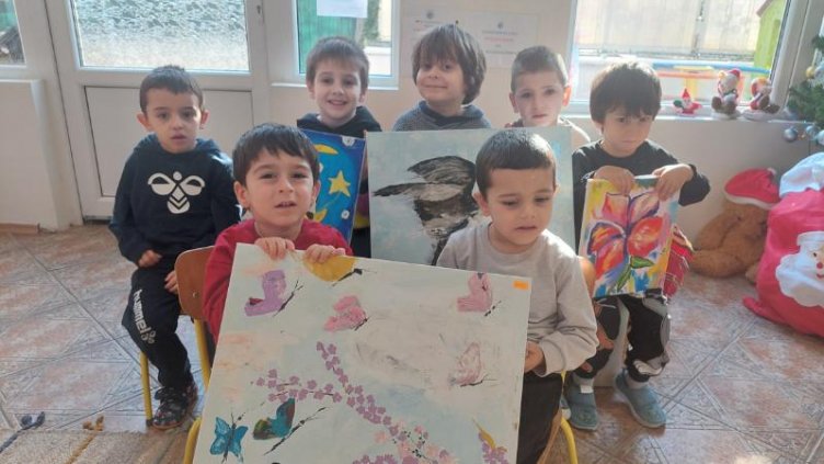 Варненчета обраха призовите места в конкурса "Доброволчеството през моите очи"	