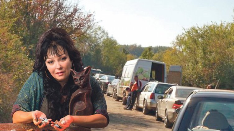 Появи се нова Ванга - тълпи от народ пред дома на пророчицата