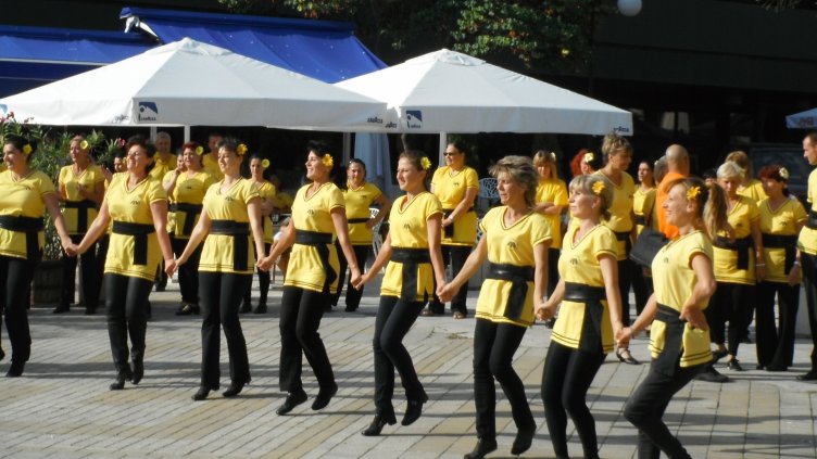 Пъстър фолклорен празник за варненци правят „Чанове“