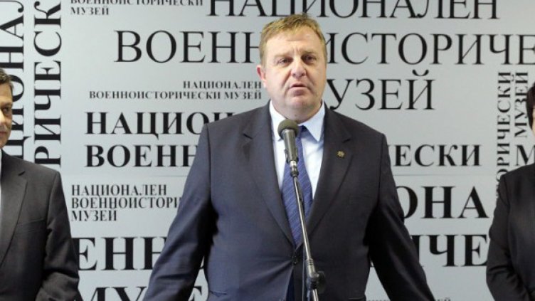 Каракачанов: Наборната служба ще се възстанови у нас