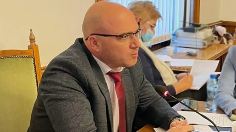 Новината за мини в Черно море е навредила на предстоящия летен туристически сезон