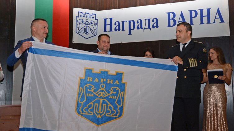 Знамето на Варна се "върна" от Антарктида