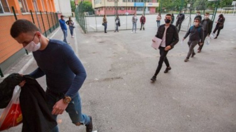 Организират протест и срещу маските в училищата