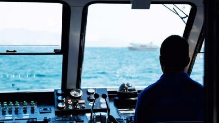 Без следа от падналия зад борда моряк. Търсят го в Турция